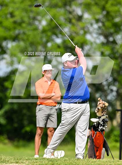 Thumbnail 2 in UIL 4A Region II Regional Golf Championship photogallery.