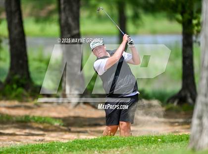 Thumbnail 2 in UIL 4A Region II Regional Golf Championship photogallery.