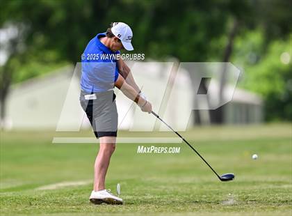 Thumbnail 3 in UIL 4A Region II Regional Golf Championship photogallery.