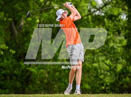 Thumbnail 2 in UIL 4A Region II Regional Golf Championship photogallery.