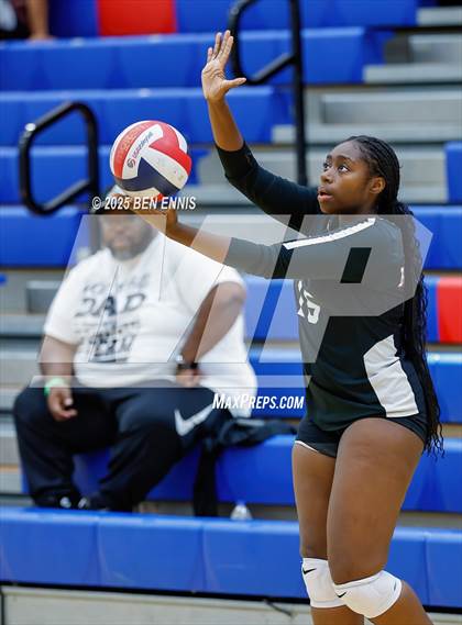 Thumbnail 1 in Landmark Christian vs. Dutchtown (You Got Served) photogallery.