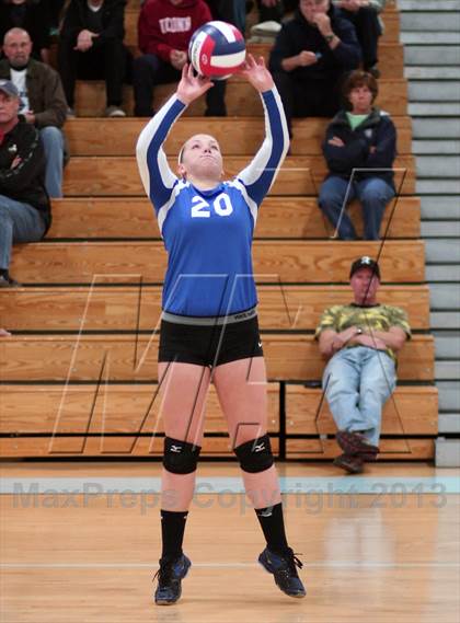 Thumbnail 3 in East Hampton vs. Lyman Memorial (CIAC Class S Semifinal) photogallery.
