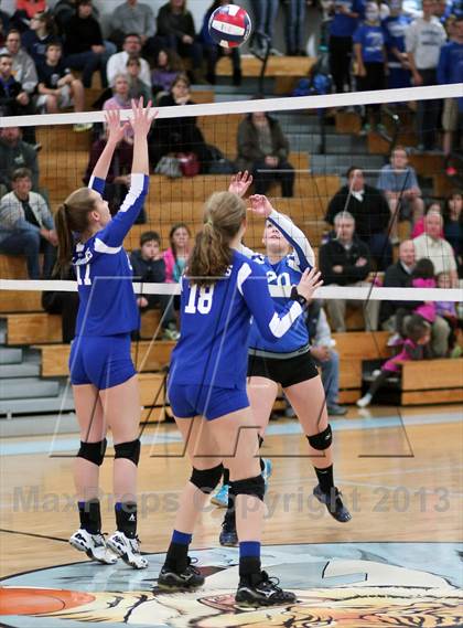 Thumbnail 2 in East Hampton vs. Lyman Memorial (CIAC Class S Semifinal) photogallery.