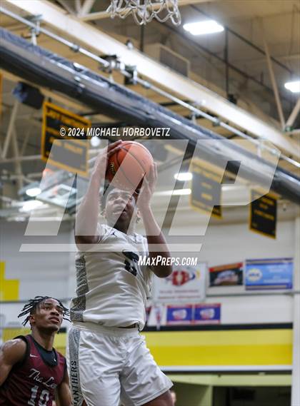 Thumbnail 2 in Lewisville @ Plano East photogallery.