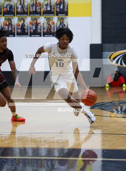 Thumbnail 3 in Lewisville @ Plano East photogallery.