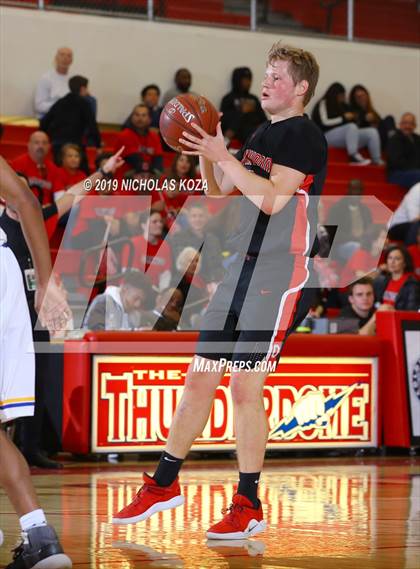 Thumbnail 3 in Western Christian vs. Oakwood (CIF SS D5A Finals) photogallery.