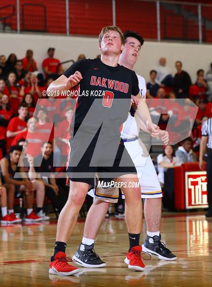 Thumbnail 1 in Western Christian vs. Oakwood (CIF SS D5A Finals) photogallery.