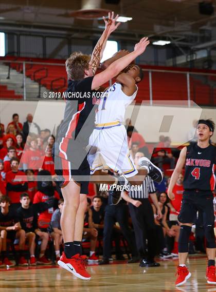 Thumbnail 1 in Western Christian vs. Oakwood (CIF SS D5A Finals) photogallery.