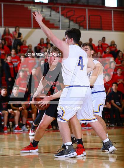 Thumbnail 1 in Western Christian vs. Oakwood (CIF SS D5A Finals) photogallery.