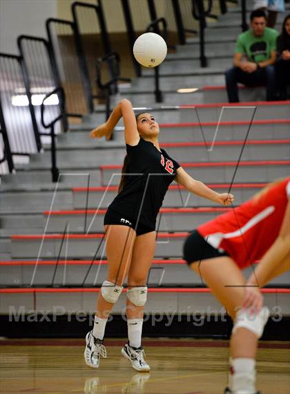Thumbnail 1 in Santa Fe Christian vs. Bishop's (CIF SDS D2 Final) photogallery.