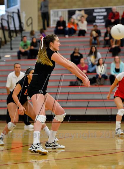 Thumbnail 3 in Santa Fe Christian vs. Bishop's (CIF SDS D2 Final) photogallery.