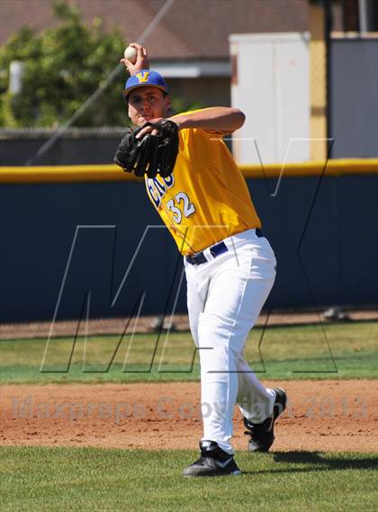 Thumbnail 3 in Pacifica vs. Valencia photogallery.