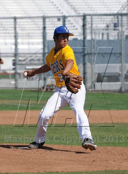 Thumbnail 1 in Pacifica vs. Valencia photogallery.