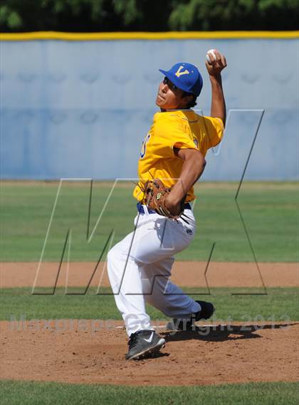 Thumbnail 3 in Pacifica vs. Valencia photogallery.