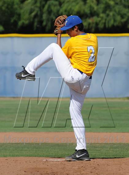 Thumbnail 3 in Pacifica vs. Valencia photogallery.