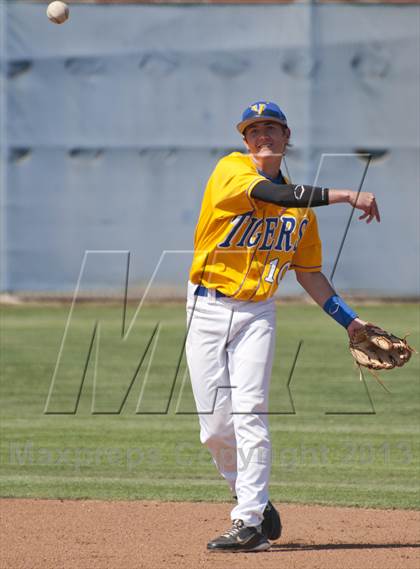 Thumbnail 2 in Pacifica vs. Valencia photogallery.