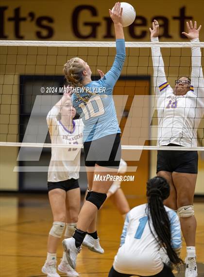 Thumbnail 3 in Overhills @ Jack Britt photogallery.