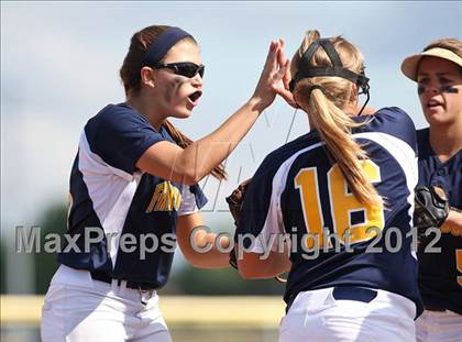 Thumbnail 2 in Frewsburg v. Caledonia-Mumford (NYSPHSAA Class C Regional) photogallery.