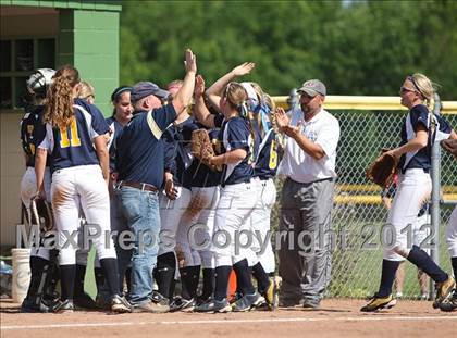 Thumbnail 3 in Frewsburg v. Caledonia-Mumford (NYSPHSAA Class C Regional) photogallery.