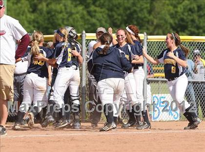 Thumbnail 3 in Frewsburg v. Caledonia-Mumford (NYSPHSAA Class C Regional) photogallery.