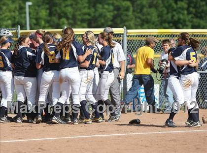 Thumbnail 1 in Frewsburg v. Caledonia-Mumford (NYSPHSAA Class C Regional) photogallery.