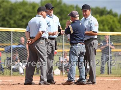 Thumbnail 3 in Frewsburg v. Caledonia-Mumford (NYSPHSAA Class C Regional) photogallery.