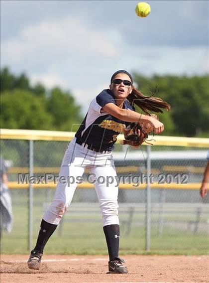 Thumbnail 1 in Frewsburg v. Caledonia-Mumford (NYSPHSAA Class C Regional) photogallery.