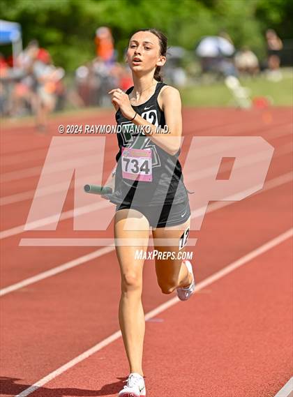 Thumbnail 1 in IHSAA Finals (4 x 800 Meter Heat 2)  photogallery.