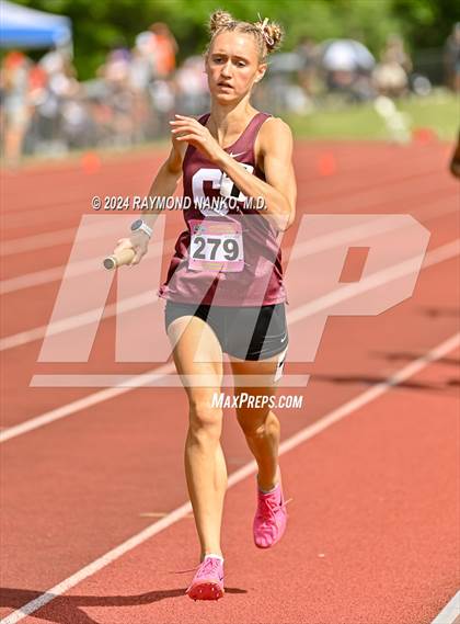 Thumbnail 1 in IHSAA Finals (4 x 800 Meter Heat 2)  photogallery.