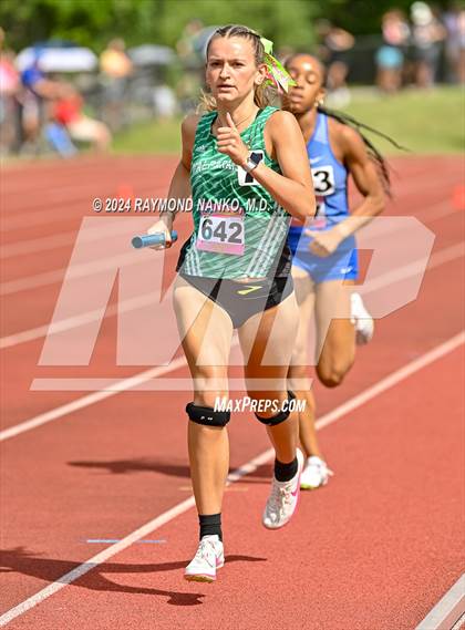 Thumbnail 1 in IHSAA Finals (4 x 800 Meter Heat 2)  photogallery.