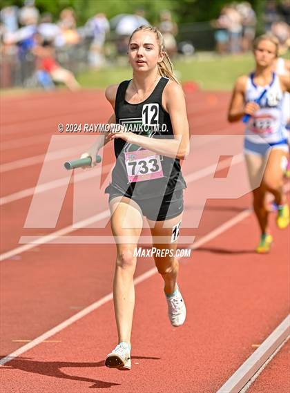 Thumbnail 1 in IHSAA Finals (4 x 800 Meter Heat 2)  photogallery.