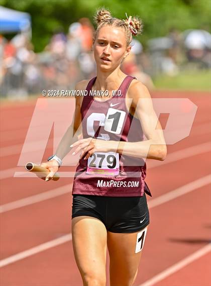 Thumbnail 2 in IHSAA Finals (4 x 800 Meter Heat 2)  photogallery.