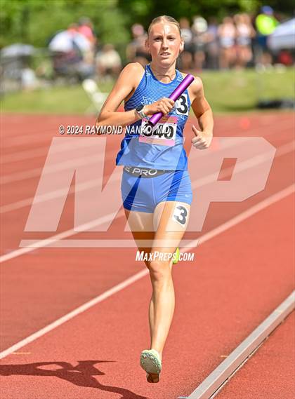 Thumbnail 1 in IHSAA Finals (4 x 800 Meter Heat 2)  photogallery.