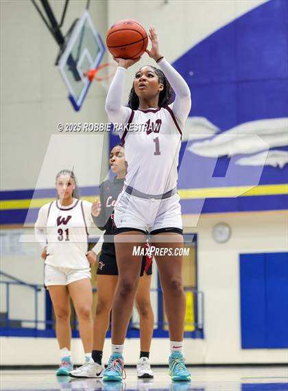 Thumbnail 3 in Tyler Legacy vs. Wylie (UIL 6A D1 Bi-District Playoff) photogallery.