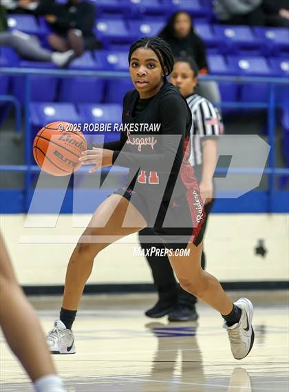 Thumbnail 2 in Tyler Legacy vs. Wylie (UIL 6A D1 Bi-District Playoff) photogallery.