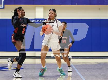 Thumbnail 2 in Tyler Legacy vs. Wylie (UIL 6A D1 Bi-District Playoff) photogallery.