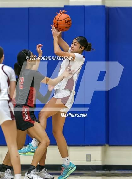 Thumbnail 2 in Tyler Legacy vs. Wylie (UIL 6A D1 Bi-District Playoff) photogallery.