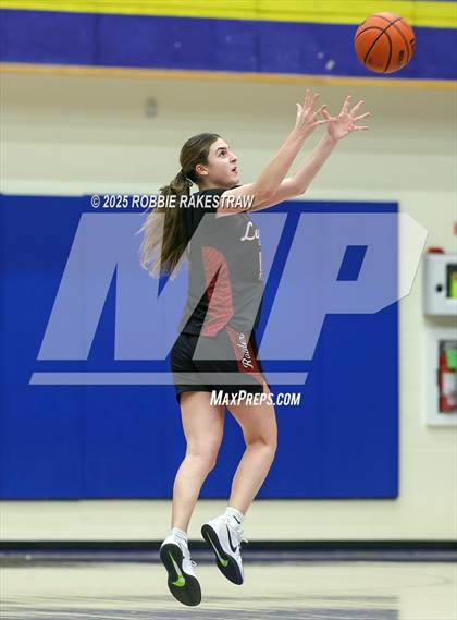 Thumbnail 1 in Tyler Legacy vs. Wylie (UIL 6A D1 Bi-District Playoff) photogallery.