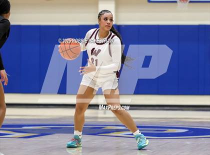 Thumbnail 3 in Tyler Legacy vs. Wylie (UIL 6A D1 Bi-District Playoff) photogallery.