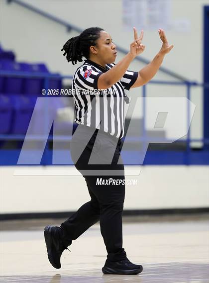Thumbnail 1 in Tyler Legacy vs. Wylie (UIL 6A D1 Bi-District Playoff) photogallery.