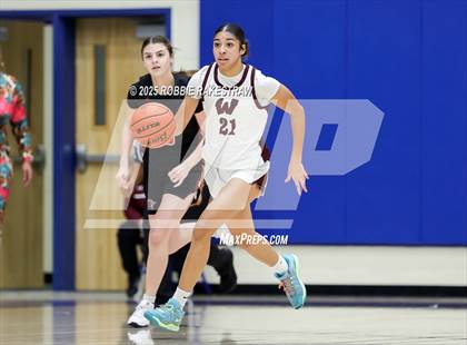 Thumbnail 1 in Tyler Legacy vs. Wylie (UIL 6A D1 Bi-District Playoff) photogallery.