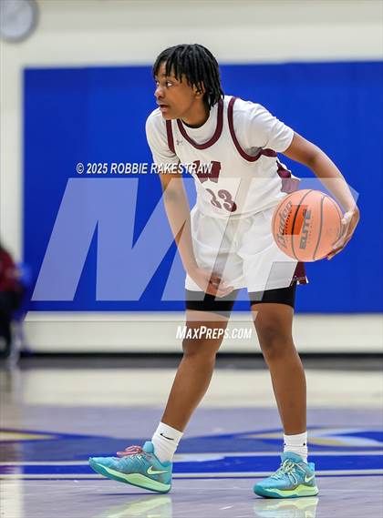 Thumbnail 2 in Tyler Legacy vs. Wylie (UIL 6A D1 Bi-District Playoff) photogallery.