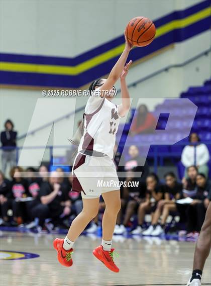 Thumbnail 1 in Tyler Legacy vs. Wylie (UIL 6A D1 Bi-District Playoff) photogallery.