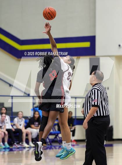 Thumbnail 2 in Tyler Legacy vs. Wylie (UIL 6A D1 Bi-District Playoff) photogallery.