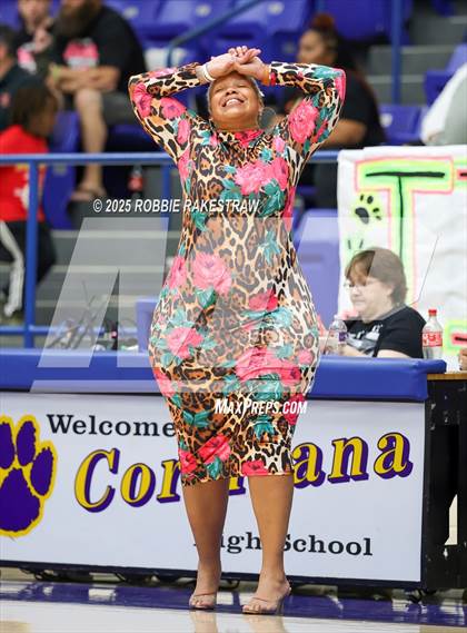 Thumbnail 1 in Tyler Legacy vs. Wylie (UIL 6A D1 Bi-District Playoff) photogallery.