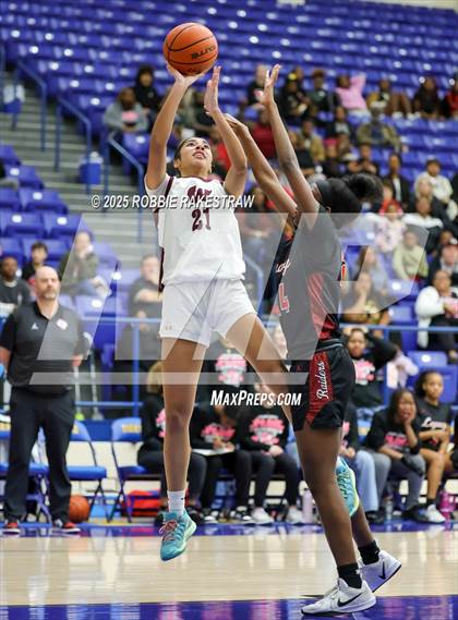 Thumbnail 1 in Tyler Legacy vs. Wylie (UIL 6A D1 Bi-District Playoff) photogallery.