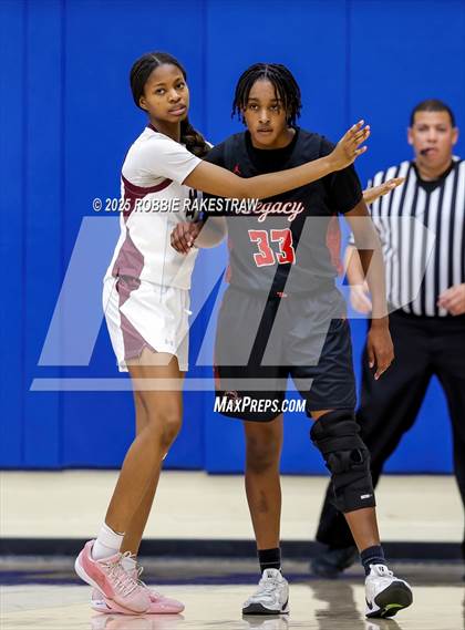 Thumbnail 3 in Tyler Legacy vs. Wylie (UIL 6A D1 Bi-District Playoff) photogallery.