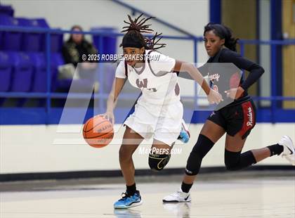 Thumbnail 2 in Tyler Legacy vs. Wylie (UIL 6A D1 Bi-District Playoff) photogallery.