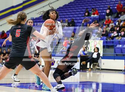 Thumbnail 2 in Tyler Legacy vs. Wylie (UIL 6A D1 Bi-District Playoff) photogallery.