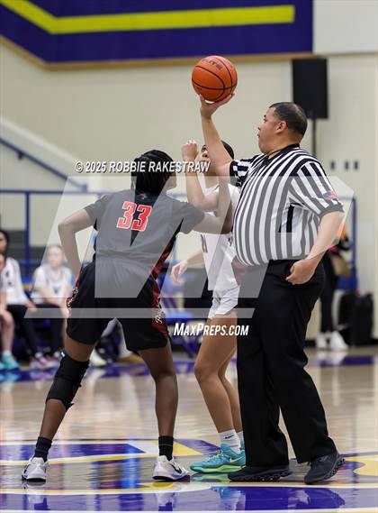 Thumbnail 1 in Tyler Legacy vs. Wylie (UIL 6A D1 Bi-District Playoff) photogallery.